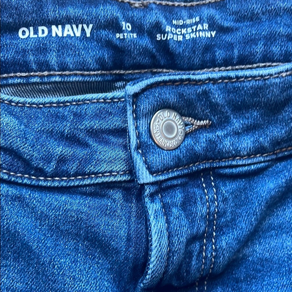 Old Navy Mid-Rise Rockstar Skinny Jeans - Picture 2 of 5